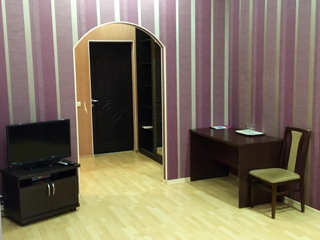 Hotel Miami Harkov Kültér fotó